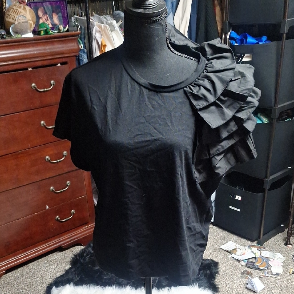 Black Ruffled Sleeve Top